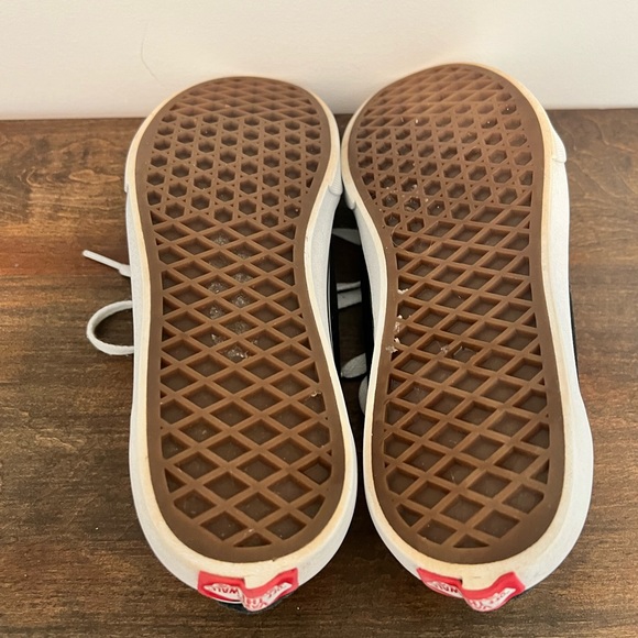 Vans Black and White Youth Old Skool Lace Up Sneaker - Picture 3 of 6